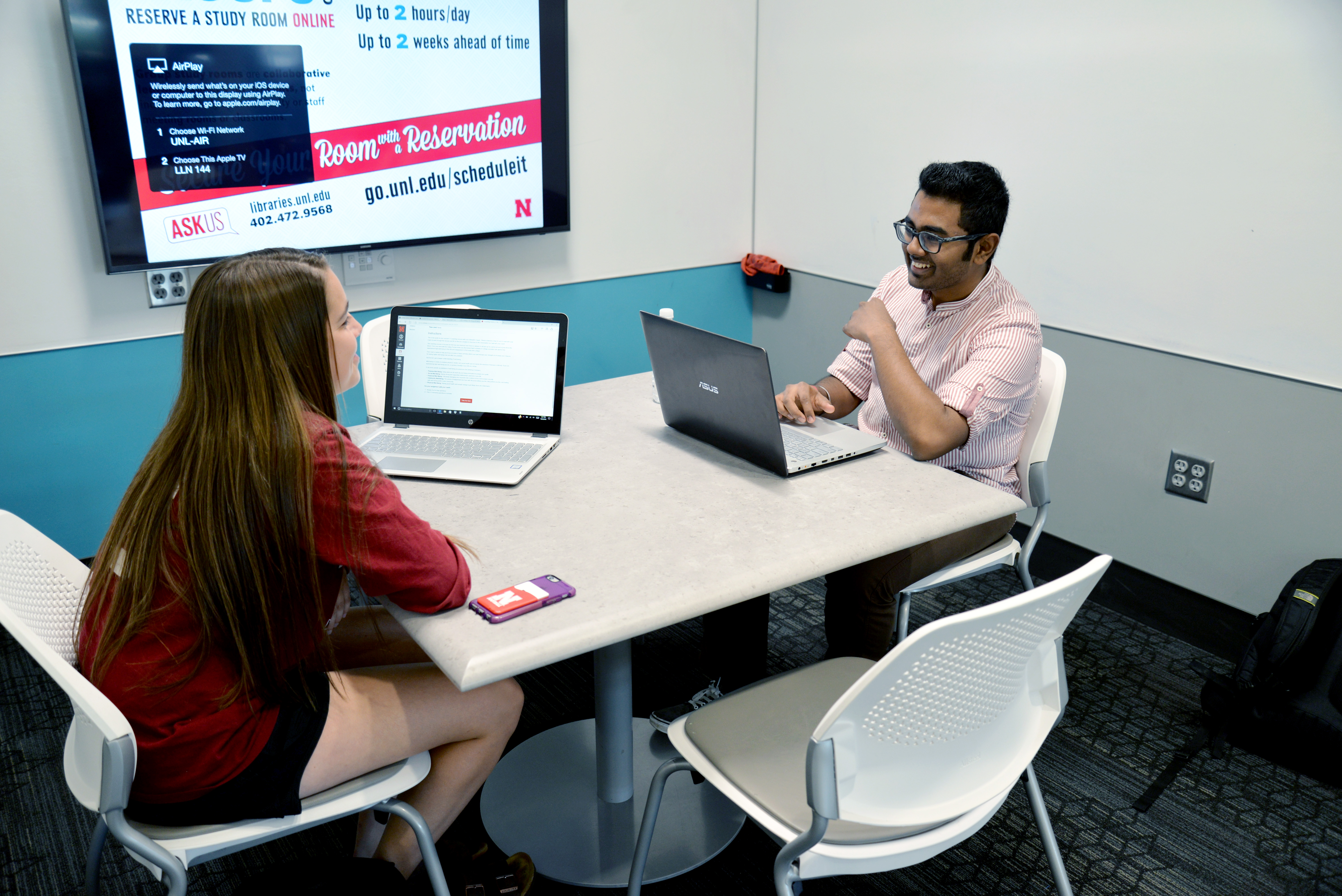 Student strengths coach Shivang Vaidya (right) leads a one-on-one coaching session.