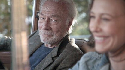 Christopher Plummer & Vera Farmiga star in "Boundaries"