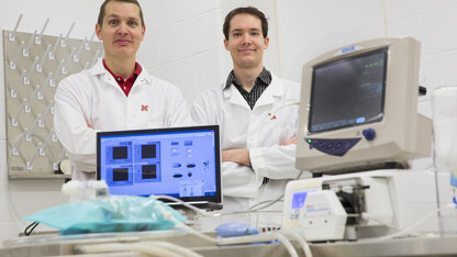 Ben Terry, Assistant Professor, Department of Mechanical and Materials Engineering, and graduate student Nathan Legband, in the small animal operating room. The Jan. 15 edition of the journal Biomaterials included work by UNL’s Ben Terry, assistant professor of mechanical and materials engineering, and Mark Borden, CU associate professor of mechanical engineering, who collaborated to develop a new way for providing oxygen to people whose lungs cease to function.