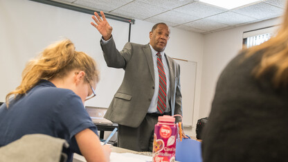 Lincoln City Council member Bennie Shobe speaks with students in the Elect to Serve pop-up course about his experiences in public office.