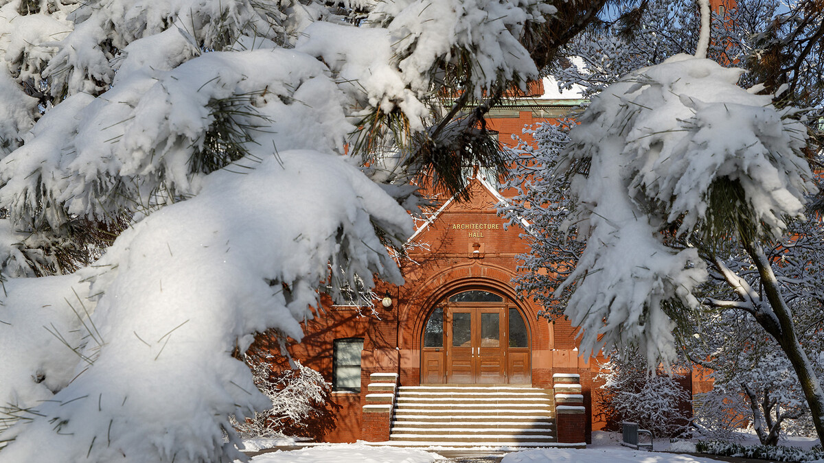 Campus locations remain open with adjusted hours during the Winter Interim from November 30, 2020 to January 24, 2021.