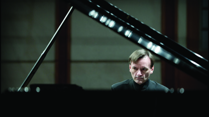 Stephen Hough will perform Dec. 1 at the Lied Center for Performing Arts as part of the 2015-16 Piano Series.