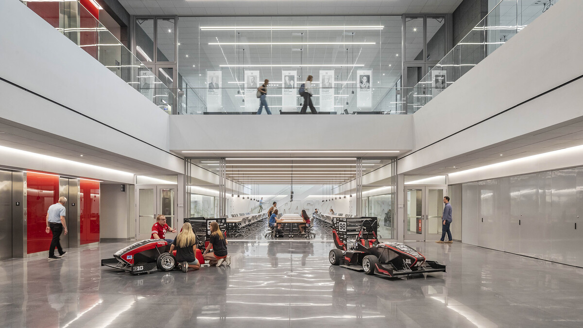Located on two levels of the College of Engineering’s newest academic building, the Garage features 25,000 square feet of prototyping and design space for students and capstone projects. 