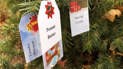 Giving tree tags