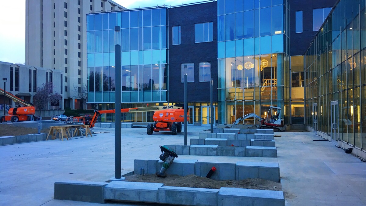 The Willa Cather Dining Complex is located along 17th Street, immediately east of Cather and Pound residence halls.