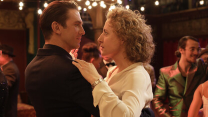 Maren Eggert & Dan Stevens star in "I'm Your Man."