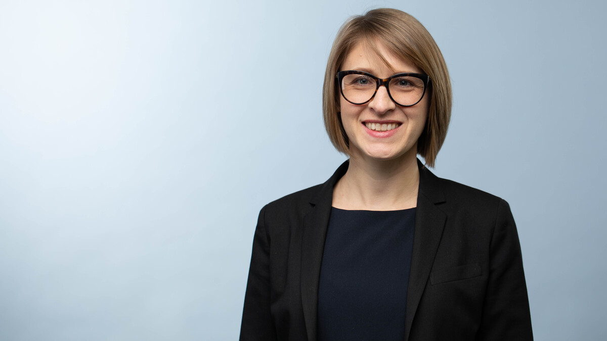 Dr. Lindsey Mazurek