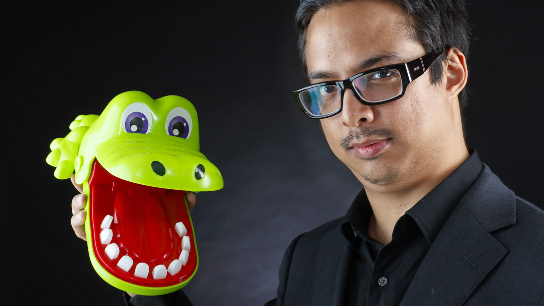 John Kiat, graduate student in psychology, used the Crocodile Dentist game to test risk reactivity in binge drinkers and non-binge drinkers. His findings were published recently in Social Cognitive and Affective Neuroscience.