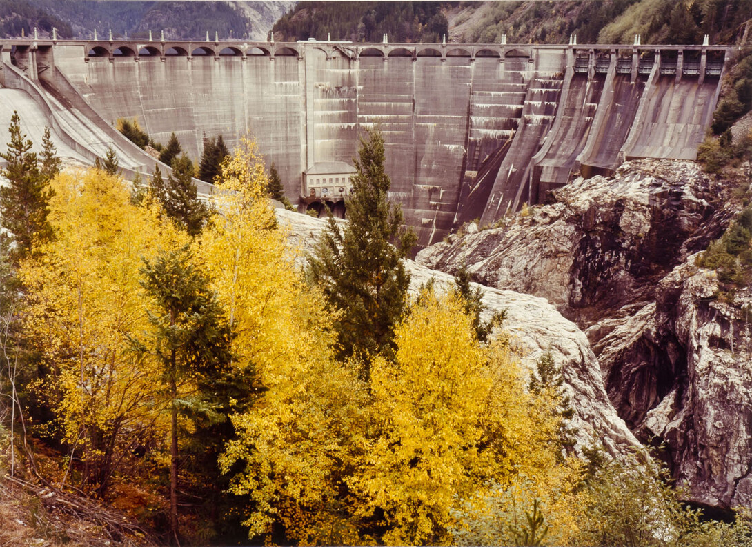 Photo "Diablo Dam, Sagit River, Washington" (1982, color print), by John Pfahl