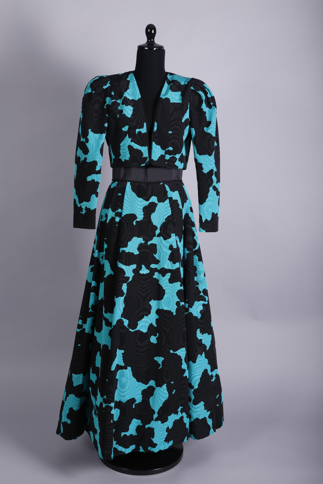 Evening gown designed and produced by Mary Anne Vaccaro of Omaha for former Nebraska Gov. Kay Orr; gift of Orr to the UNL Historic Costume Collection.