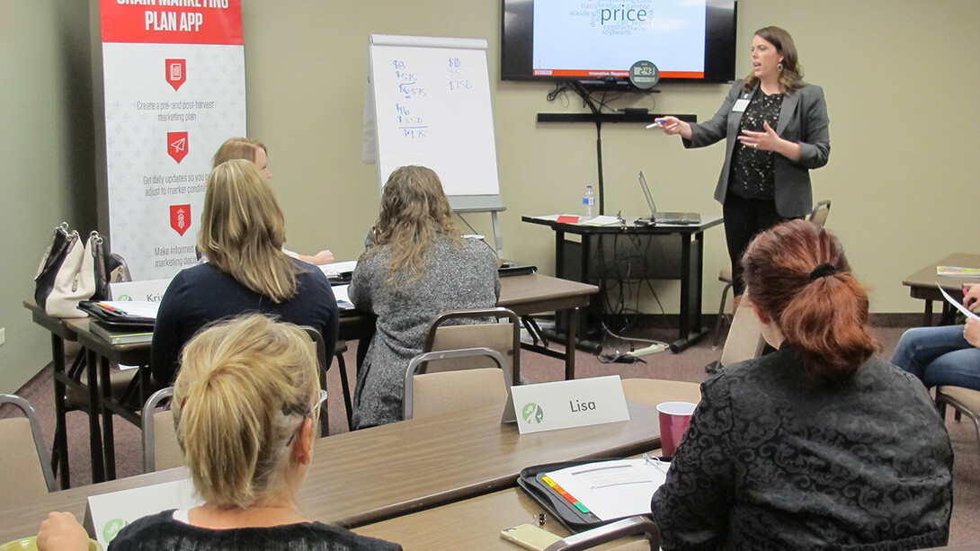 Jessica Groskopf, associate extension educator with Nebraska Extension, leads a discussion on methods to market grain during a 2018 Annie’s Project session. The next course begins Jan. 28 in Beatrice.