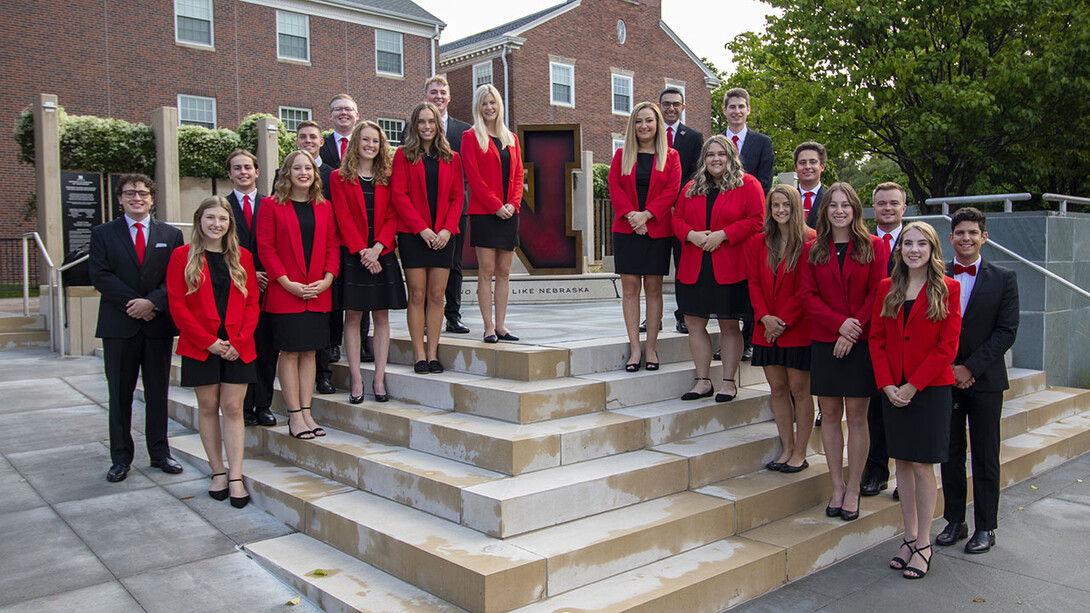 The 2021 homecoming royalty finalists are: (back row, from left) Luke Gomez, Josh Thiele, Riley Knust, Samuel Stott, Grant Holst, Zachary Cheek, Ethan Carlson, Bobby Martin, Ryker Hoy and Will Parker; (front row, from left) Skyler Gubbels, Madison Zumpfe, Chloe Higgins, Anna Suppes, Tori Pedersen, Audra Heyne, Makayla Gill, Leigh Jahnke, Jadyn Cattau and Katie Lamb.