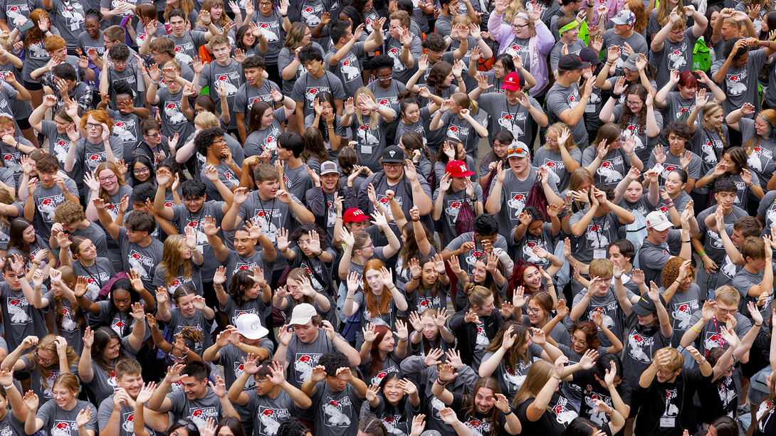 Some 300 first-year students and 48 mentors from the Center for Academic Success and Transition celebrate in a group photo at the end of their four-day camp on Aug. 22.