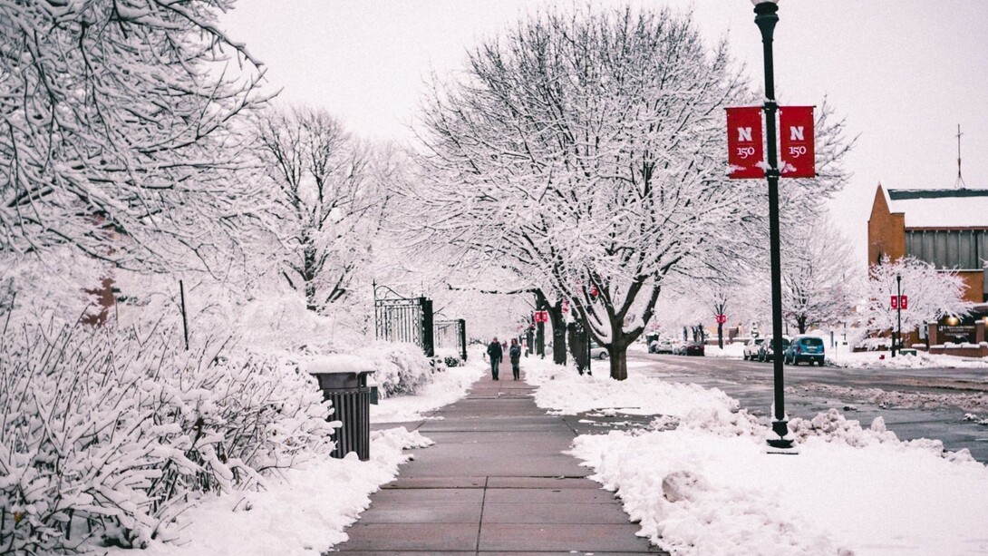 Snow covers UNL campus