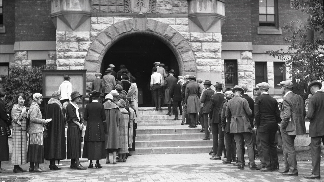 First-year students stand in line on the steps into Grant Memorial Hall as they wait to register for classes in 1923.