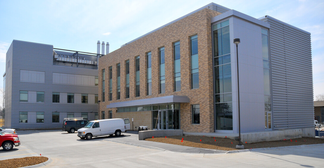 The new addition to the Ken Morrison Life Sciences Research Center includes seven new lab spaces. The addition also includes support facilities and offices, plus a seminar room with video-conferencing capabilities that can seat 150 people.