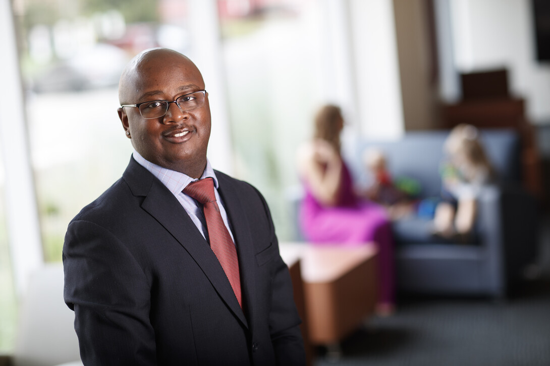 Using data from a national longitudinal survey of 4,898 children and parents, Deadric Williams' research suggests young parents who experience economic hardship early in their children’s lives are more likely to experience mental health problems and relationship distress.