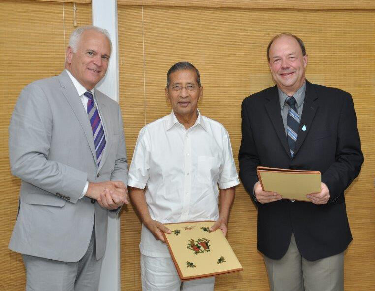 (From left) Thomas Farrell, senior adviser to UNL chancellor Harvey Perlman; Bhau Jain, chairman of Jain Irrigation Systems; and Christopher Neale, director of research, Water for Food Institute.