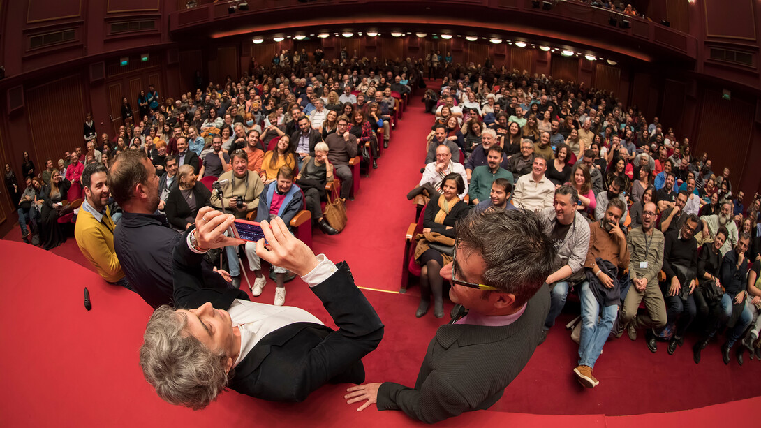 Director and screenwriter Alexander Payne shoots a photo of the audience during the 58th international Thessaloniki Film Festival on Nov. 7, 2017. Payne will be Nebraska's undergraduate commencement speaker on May 5.