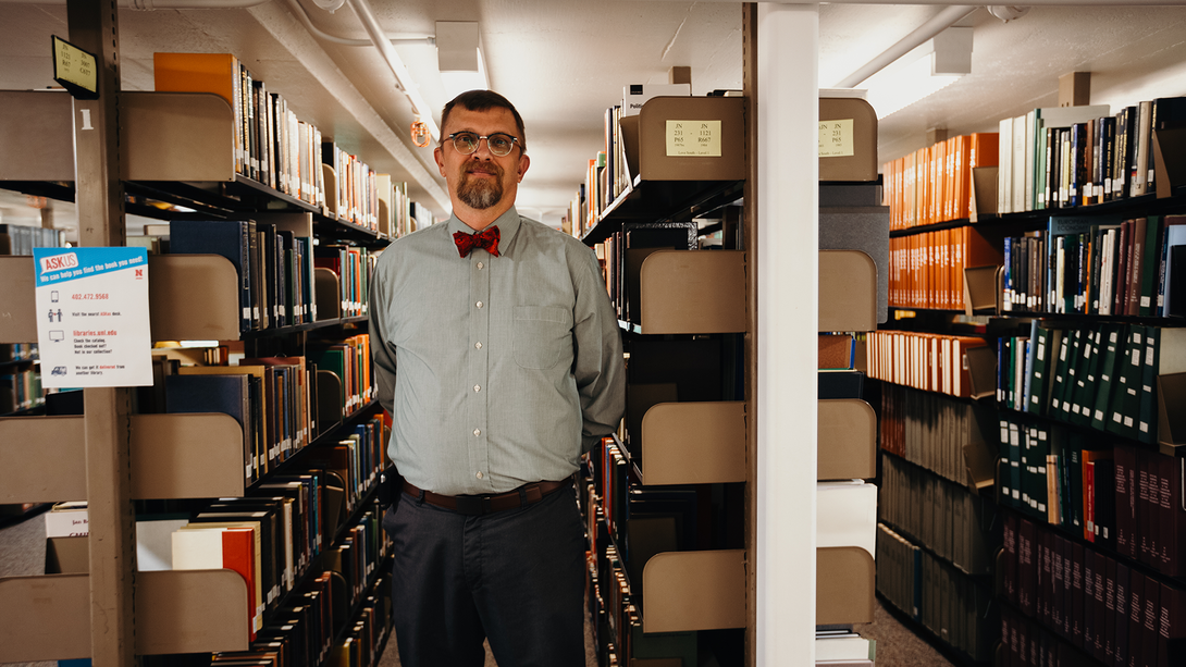 Michael Straatmann in the university library