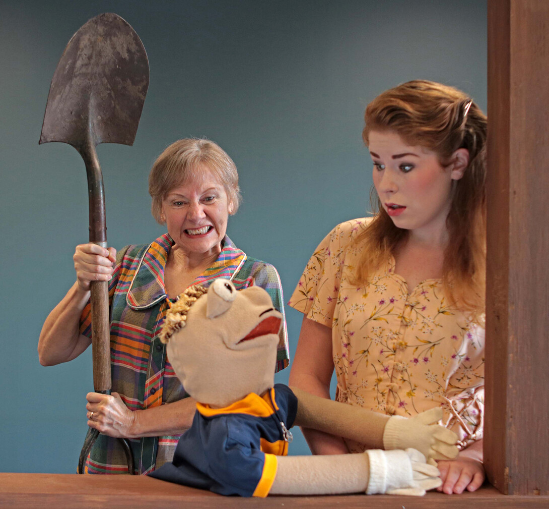 Cecilia Burkhart and Abbie Austin are featured performers in UNL Theatre's "Fuddy Meers" production.