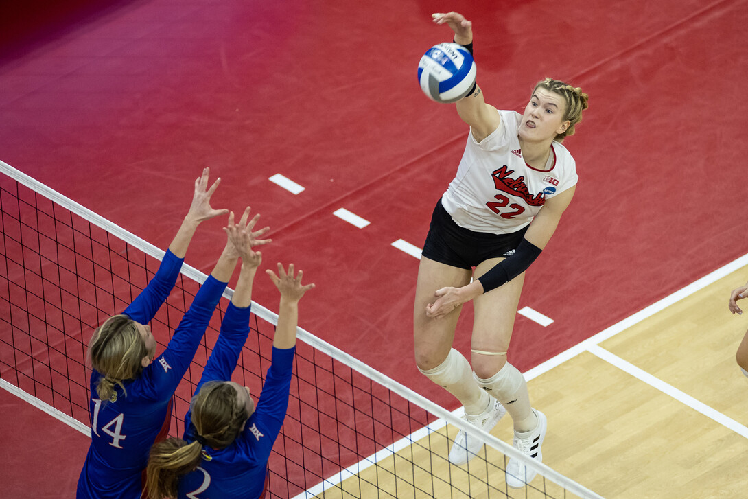 Nebraska outside hitter Lindsay Krause